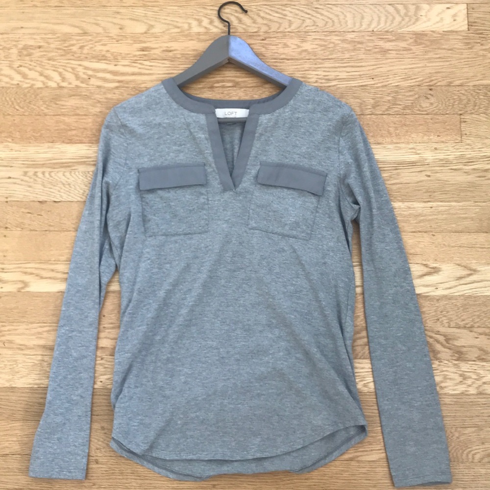 Ann Taylor loft Grey long sleeve shirt